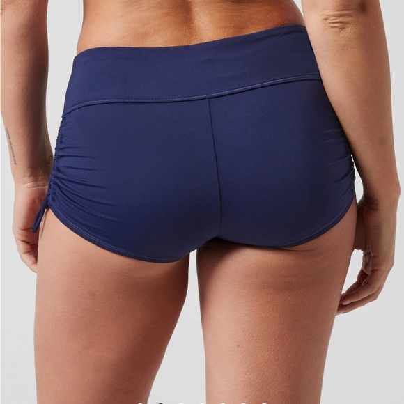 Athleta Sand Sprint Short - Picture 2 of 6